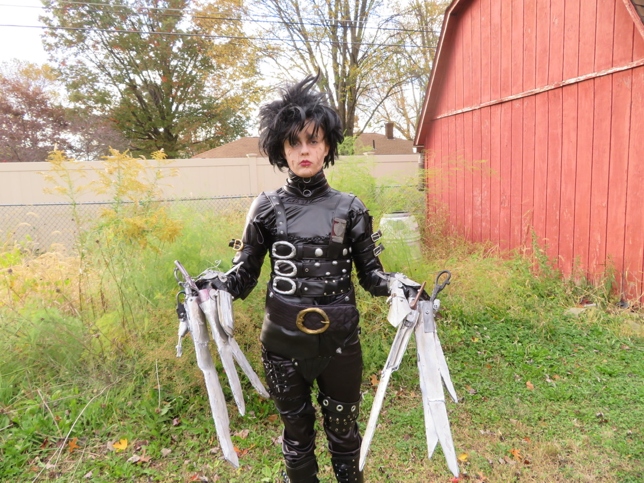 Edward scissorhands costume diy